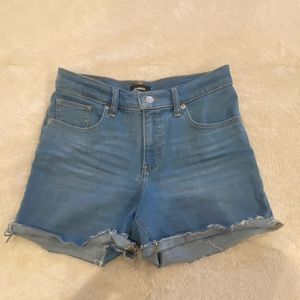 Express - shorts